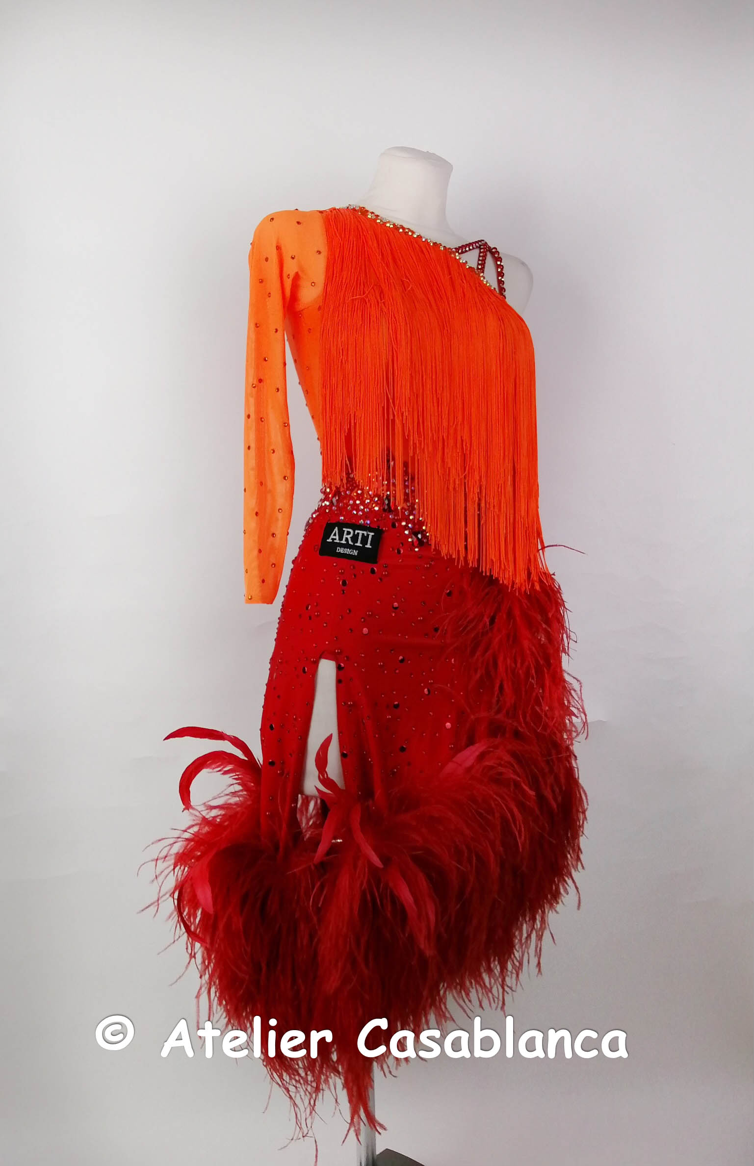 LK-FBC11 ロシアの最高級ブランド、「ARTI」のフリンジと羽が豪華なオレンジ＆赤のラテンドレス（５－７号）