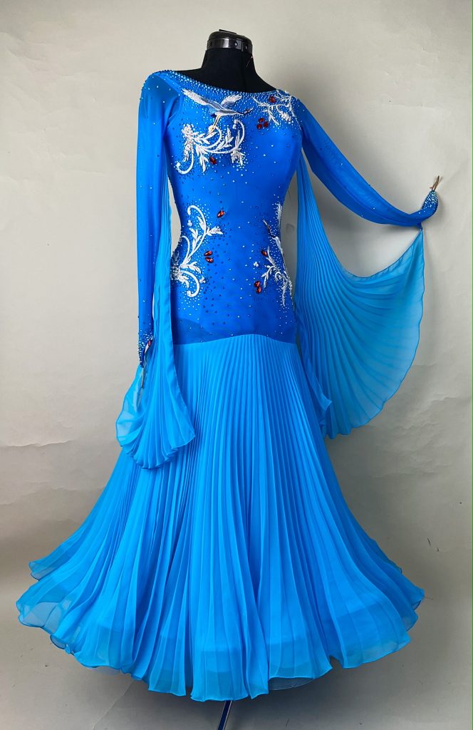 スタンダードドレス 商品カテゴリー ヨーロッパ製のドレス レッスンウェアの販売 製作 アトリエカサブランカ